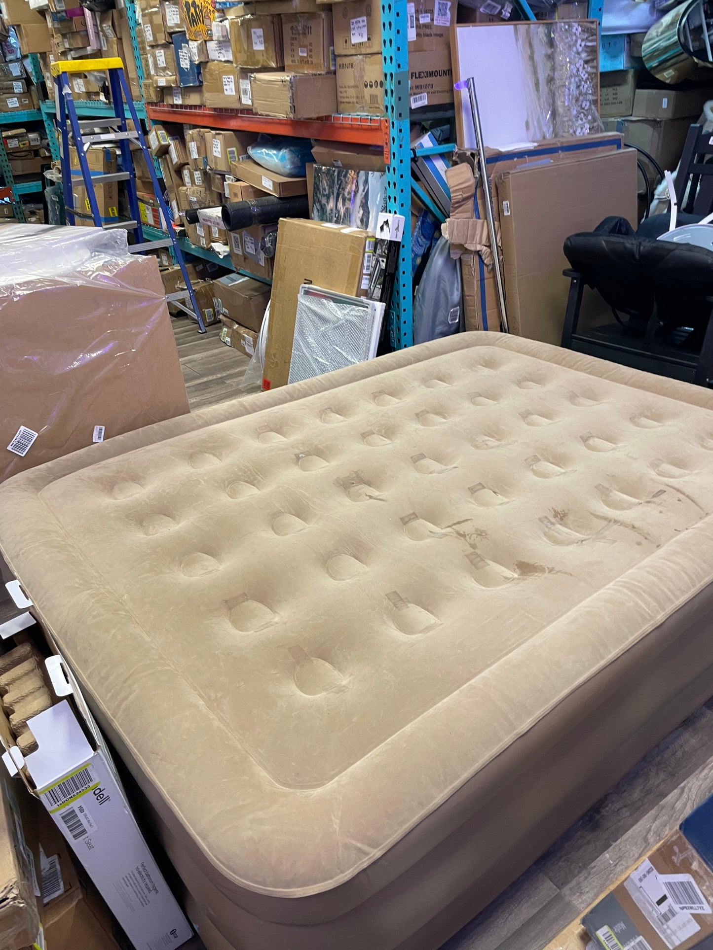 Raised 19 inch Queen Airbed with NeverFLAT Pump