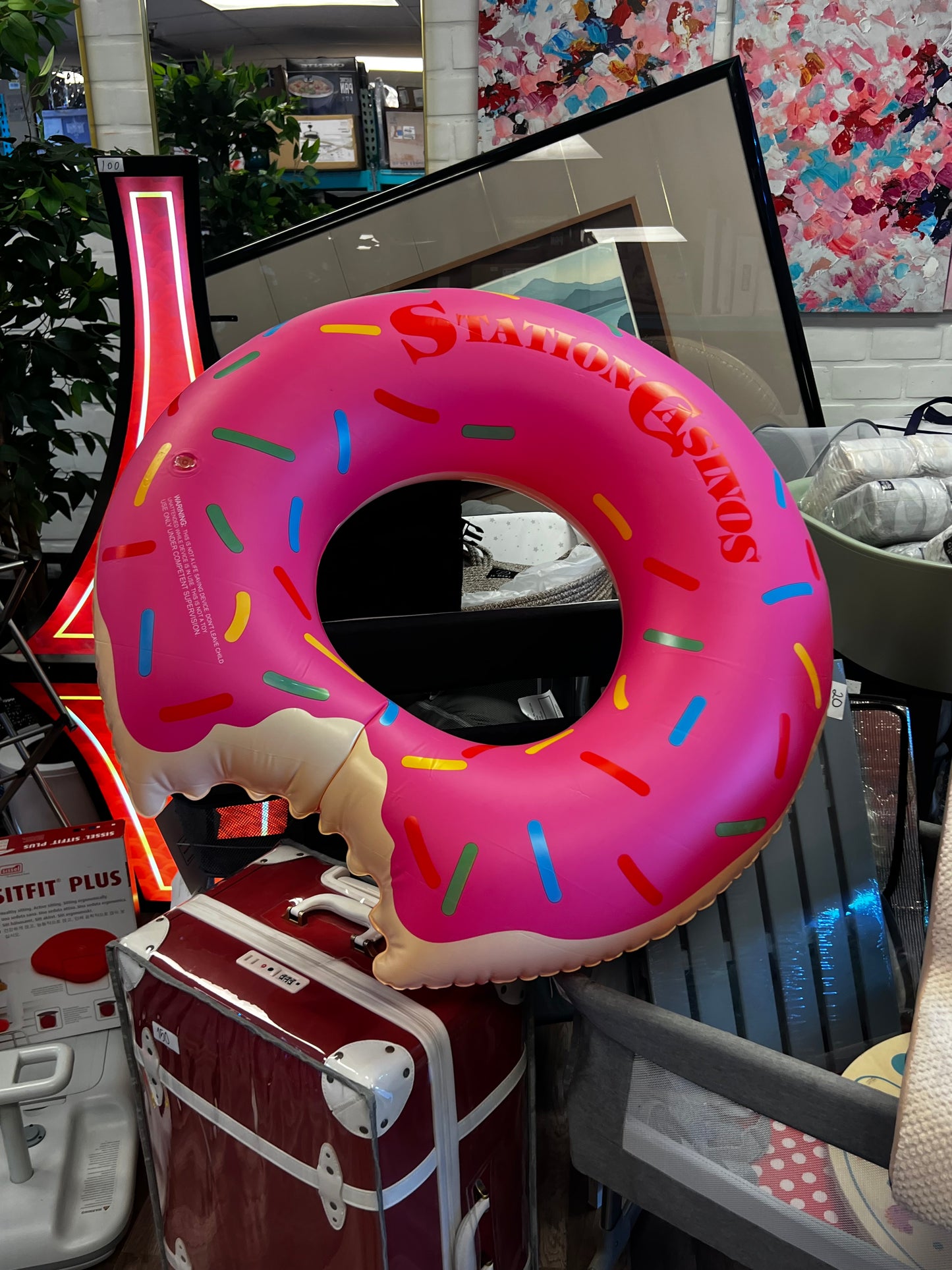 SPLASH Wham-O Inflatable Strawberry Donut Swimming Pool Ring Float …