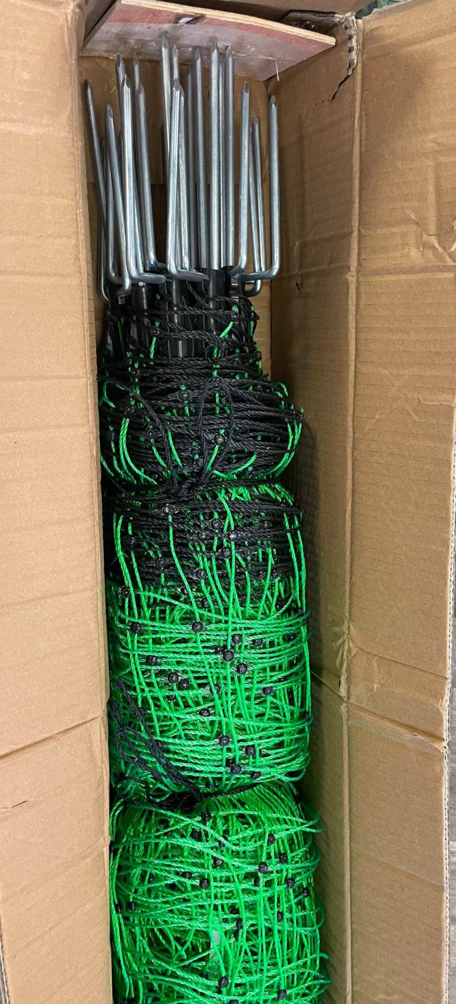 Electric Fence Netting Livestock Fencing for Goat with 14 Posts Double Spiked, Portable Mesh for Sheep, Deer, Hogs, Dogs in Backyards, Farms and Ranches, 49.6" H x 164' L, Green