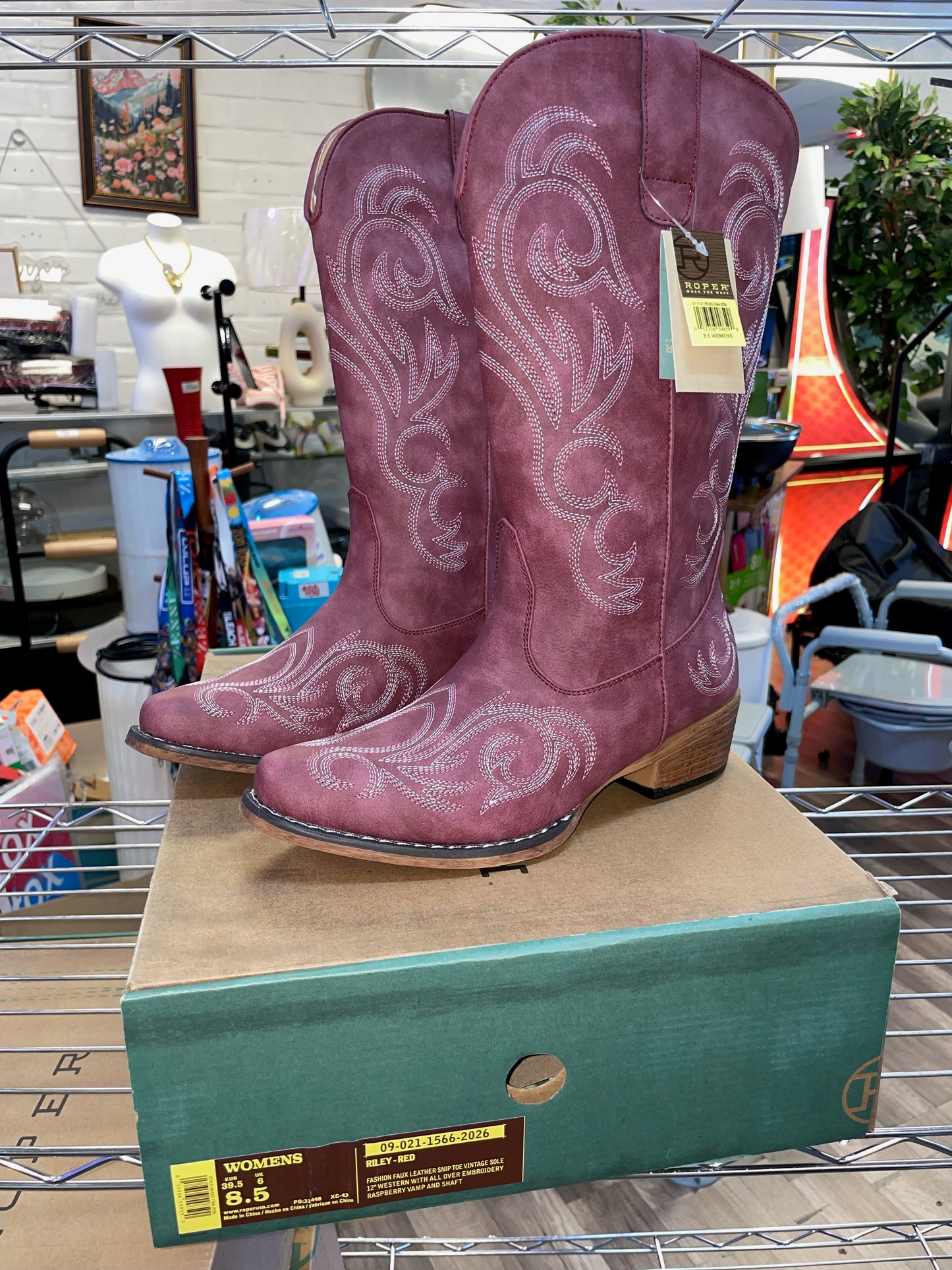 ROPER Womens Riley Round Toe Casual Boots Mid Calf Low Heel 1-2" - Red size 8.5