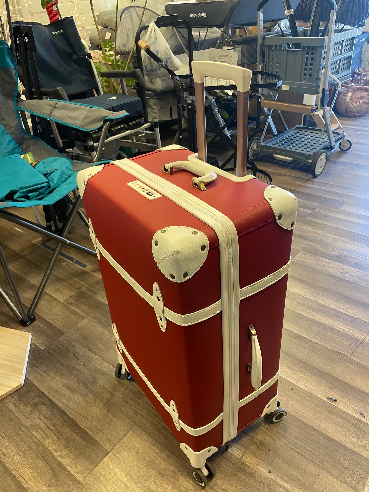 NZBZ Vintage Luggage Sets of 2, Vintage Suitcase Set for Women, Retro Luggage with Boarding Tote, Handmade Faux Leather Zipper Luggage TSA Approved (Cherry red, 14inch & 28inch)