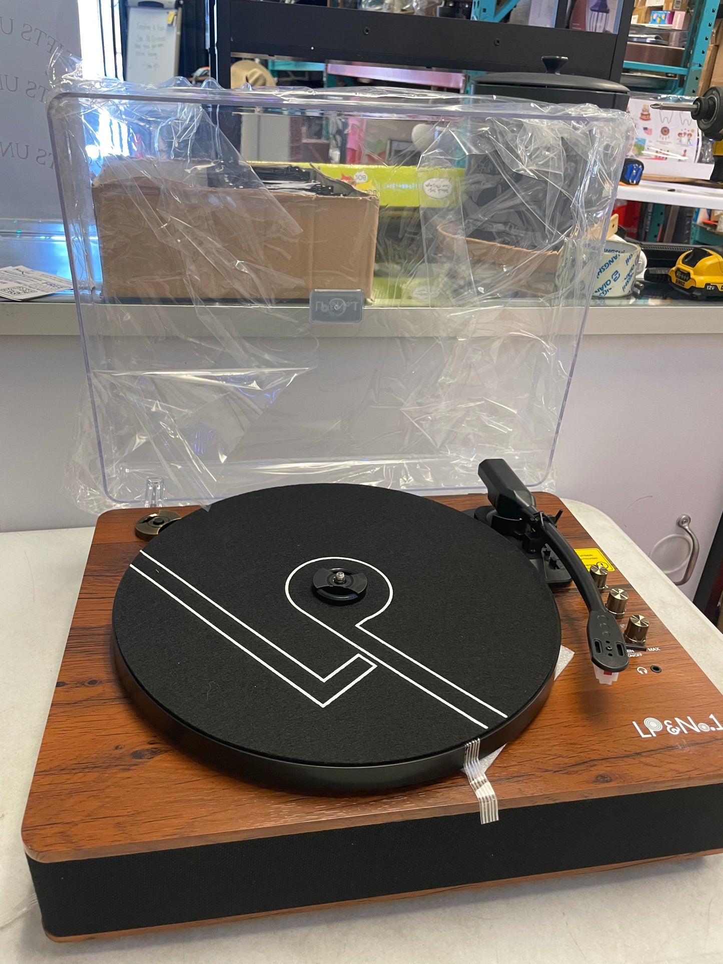 LP&NO.1 Record Player Turntable with Built-in Speakers and USB Play&Recording (missing power cable)