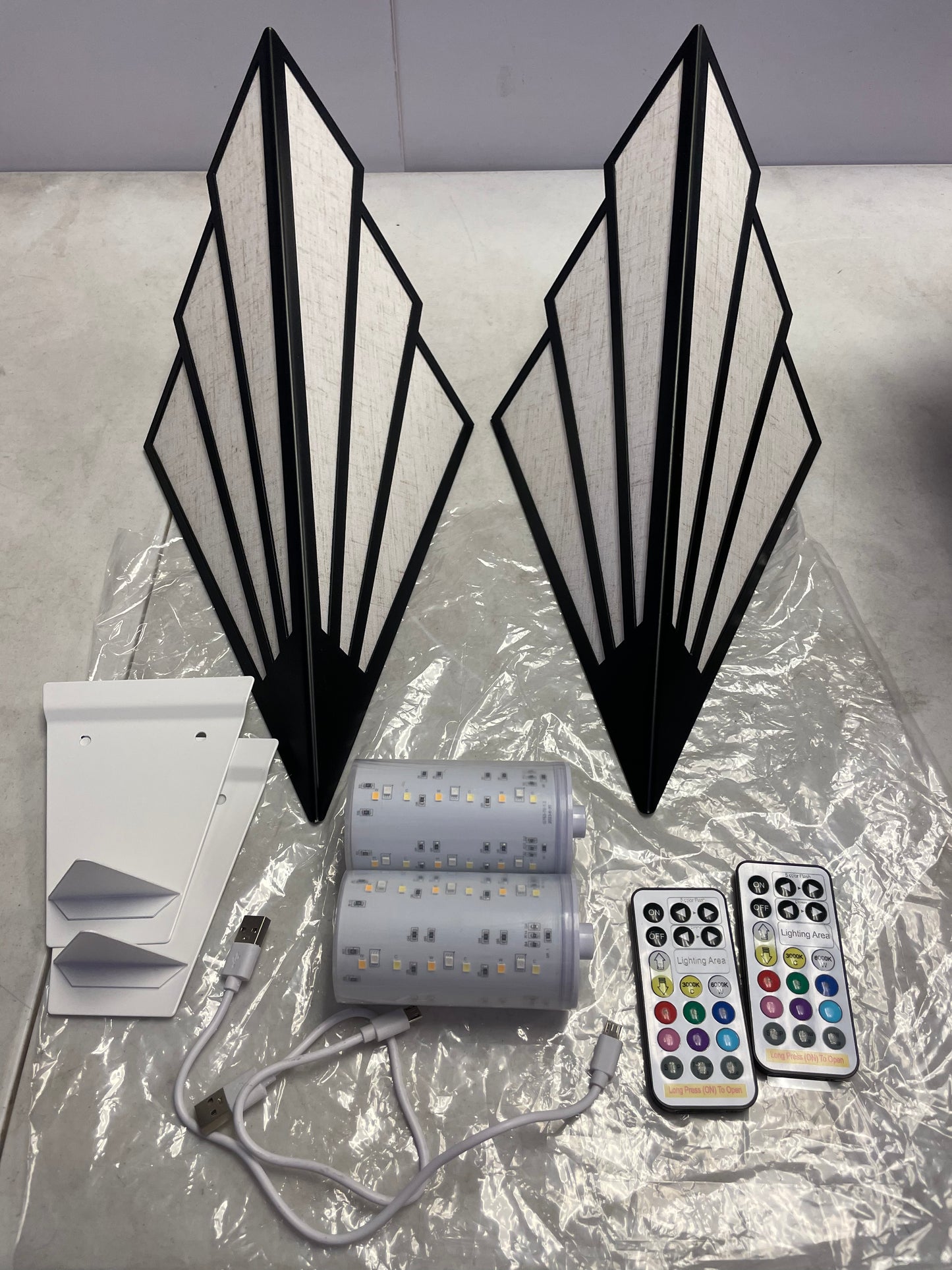 Modern Style Wall Light Set of Two,Battery Operated Wall sconces with Remote Cont