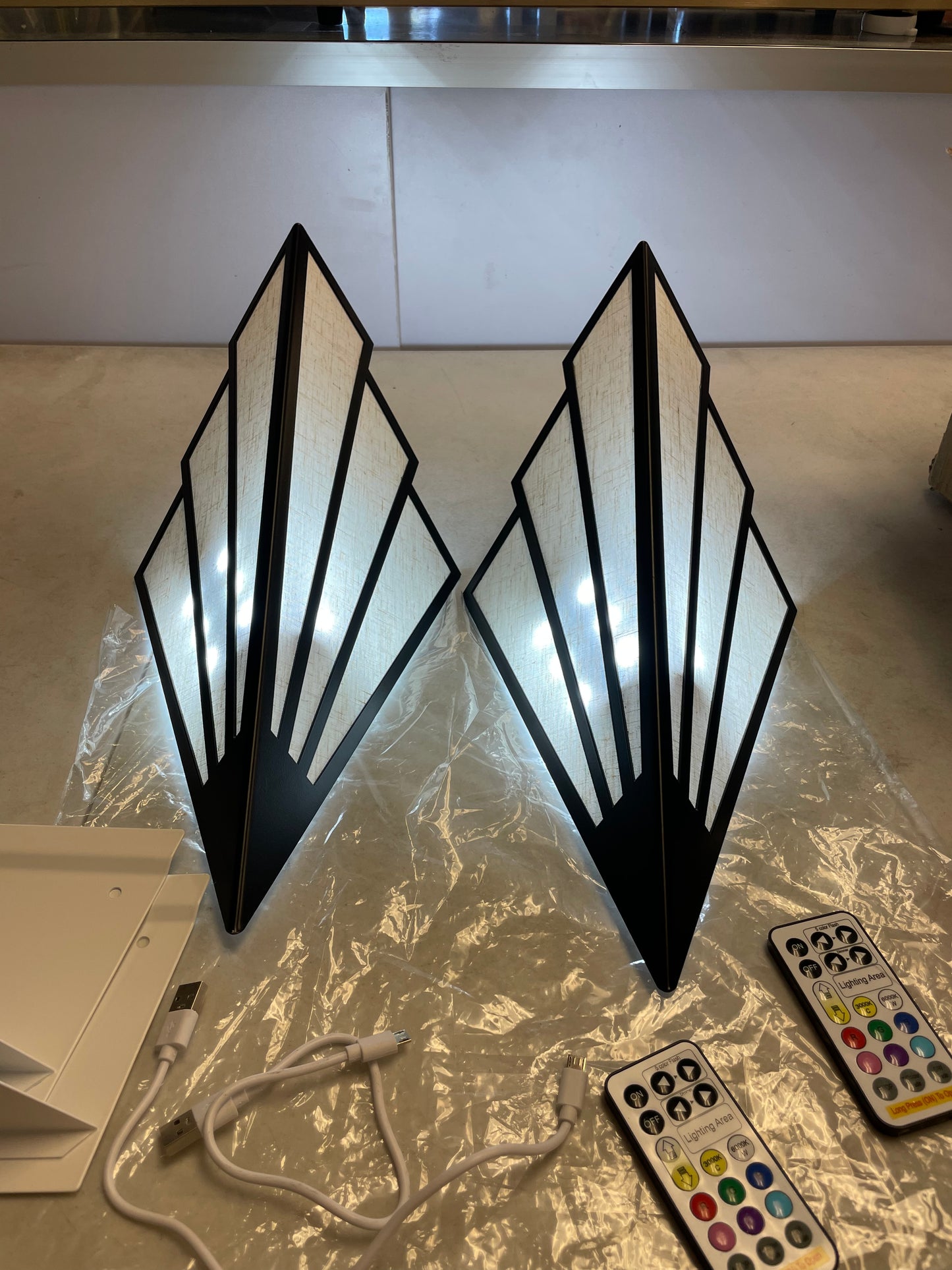 Modern Style Wall Light Set of Two,Battery Operated Wall sconces with Remote Cont
